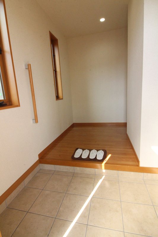 神山平戸建 玄関