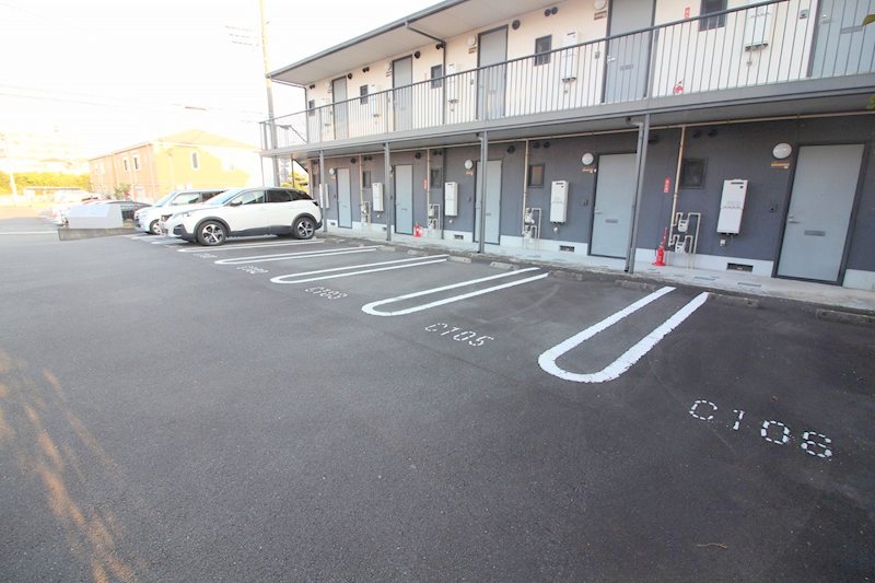 カサベルデC 駐車場