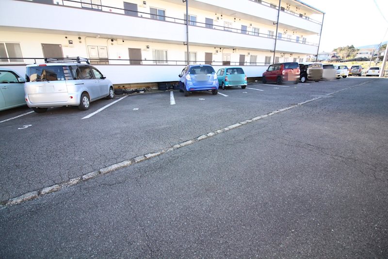 山之井プラザ 駐車場