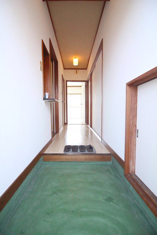 香陵コーポ 玄関