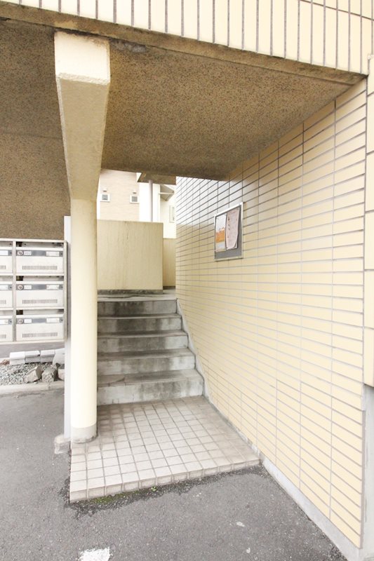 ストークハウスS エントランス