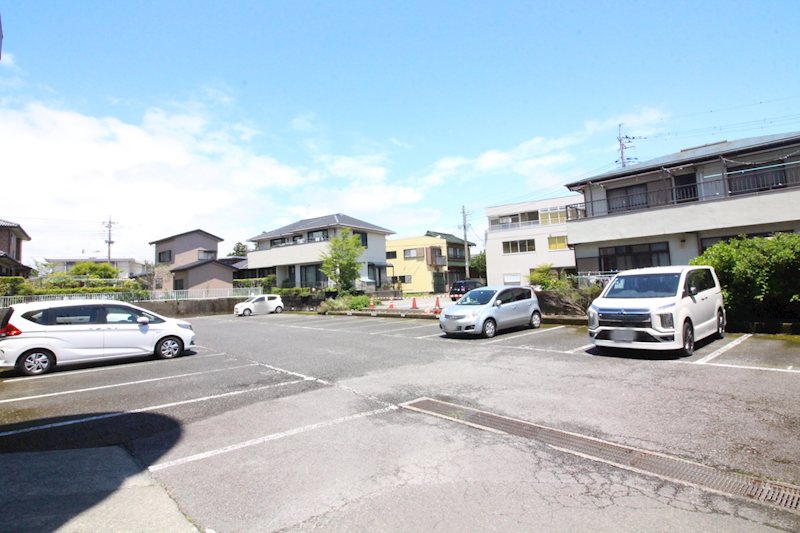 ドリームパレス 駐車場