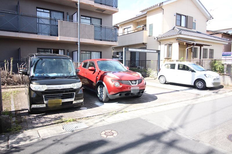 アレグリア 駐車場