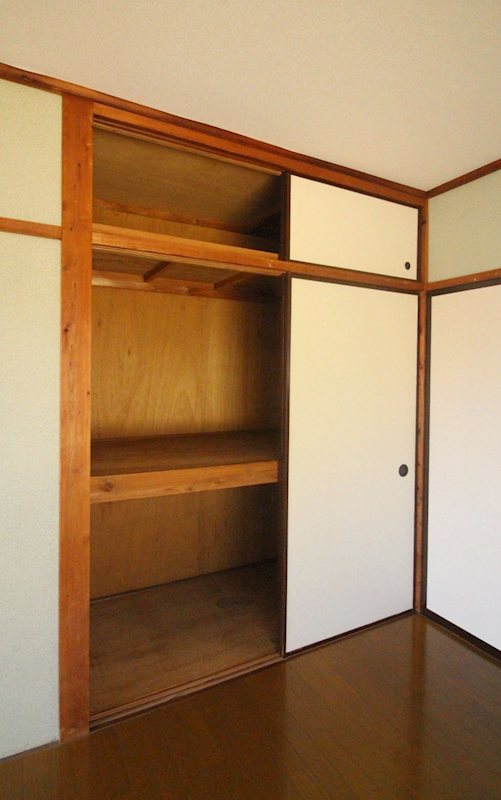 新井アパート 収納