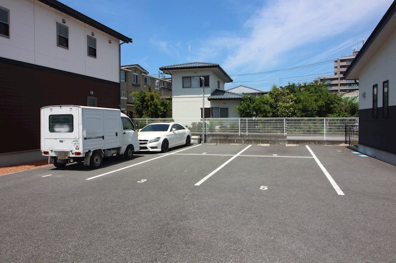 トローノ大岡公園 駐車場