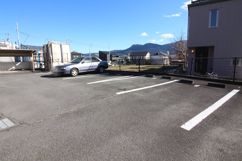 ハイクレスト 駐車場