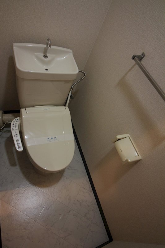 アヴニールドゥモエ トイレ