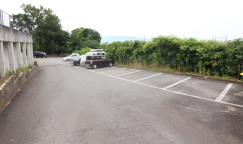 ヴィラ松沢A 駐車場