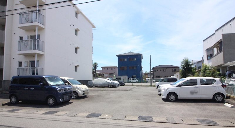 池之端ハイツ 駐車場