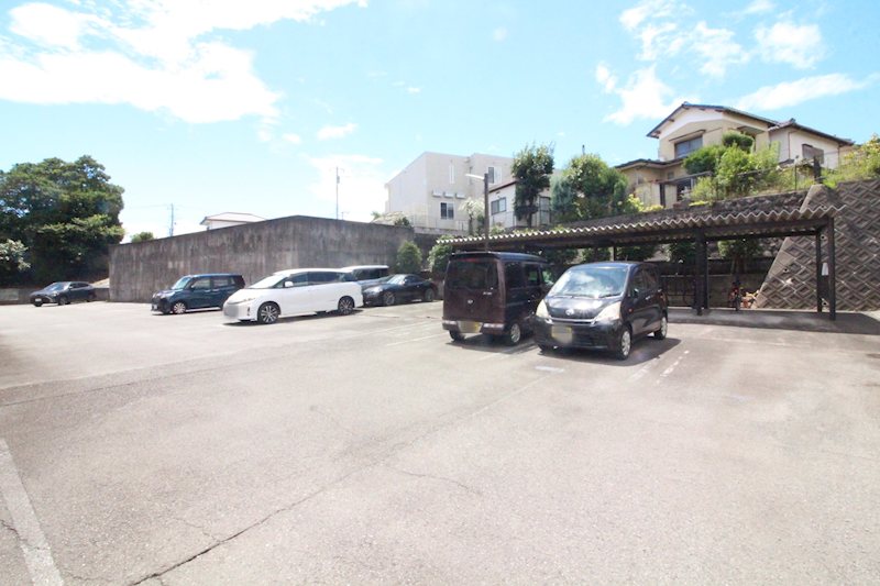 アクアハイム大宮 駐車場
