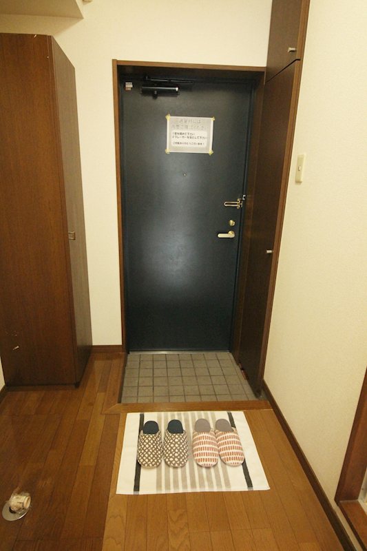 アジュール本郷 玄関