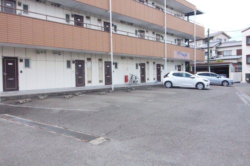 アクアハイム三島 駐車場