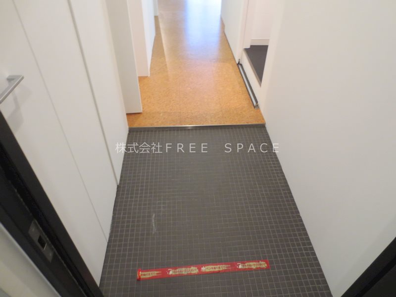 アーデンタワー南堀江 玄関