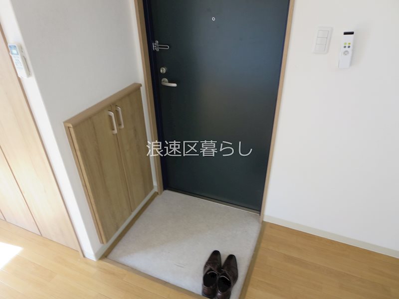 GSコート元町 玄関