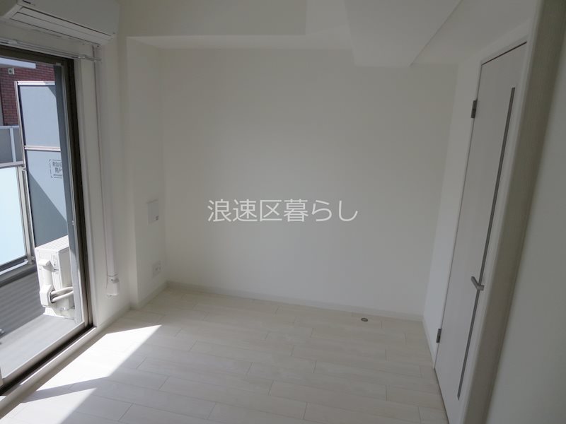 セオリー夕陽丘DOOR リビング