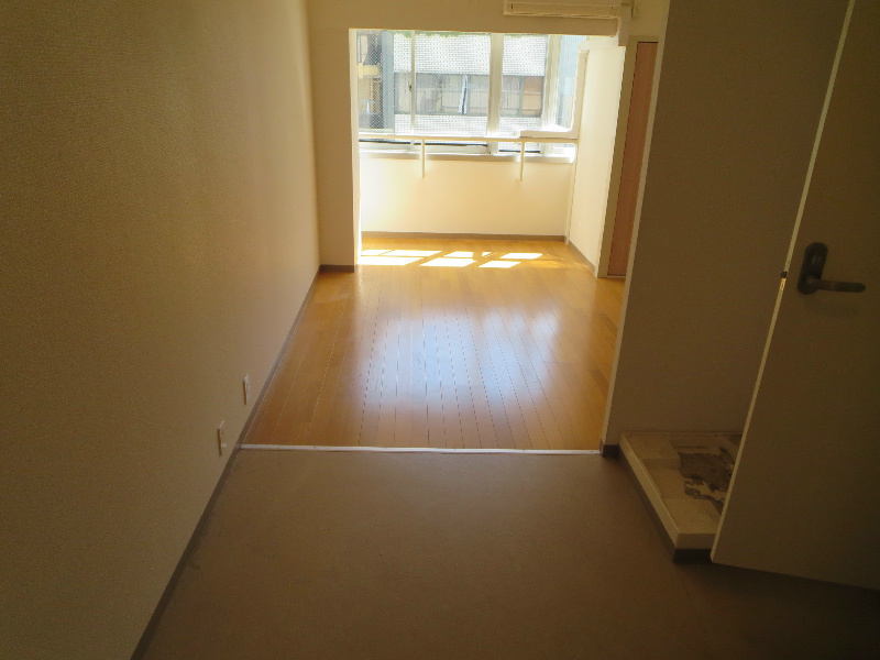 岩伸難波ハイツ リビング