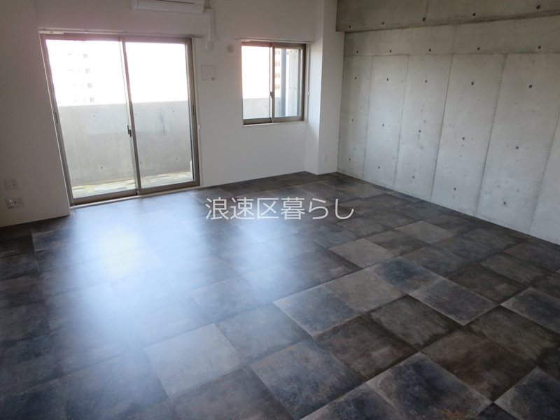 Wolf Pack Apartment その他