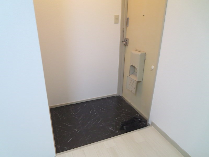 カーム敷津 玄関