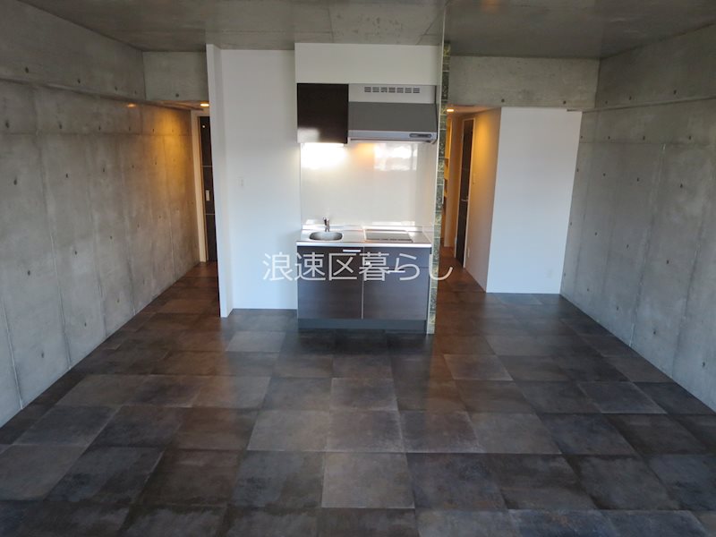 Wolf Pack Apartment その他