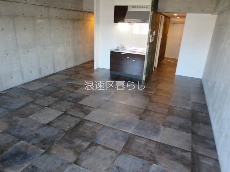 Wolf Pack Apartment その他