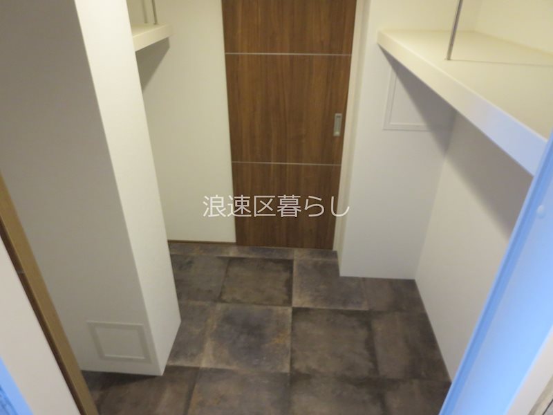 Wolf Pack Apartment その他