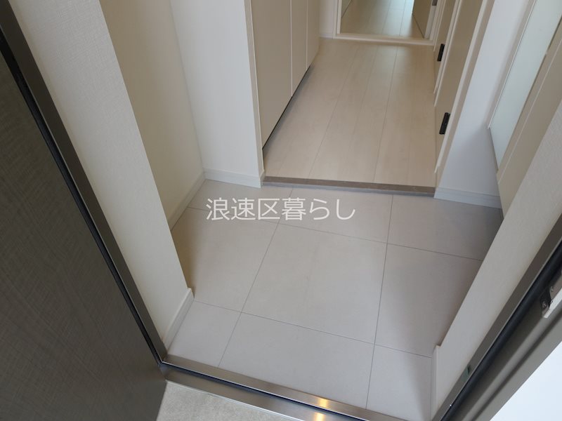 THE  MUSIC  COURT 玄関
