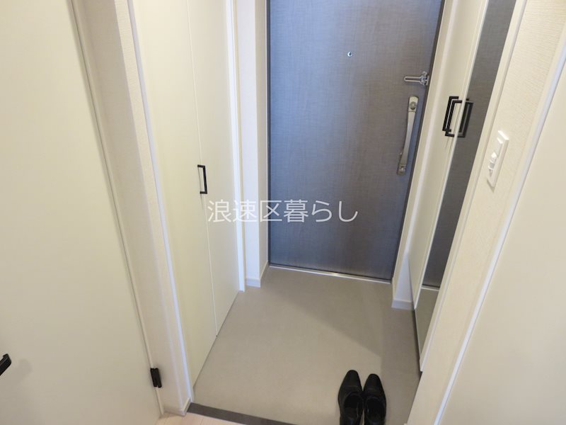 THE  MUSIC  COURT 玄関