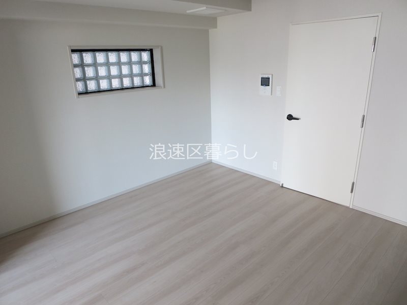 THE  MUSIC  COURT その他