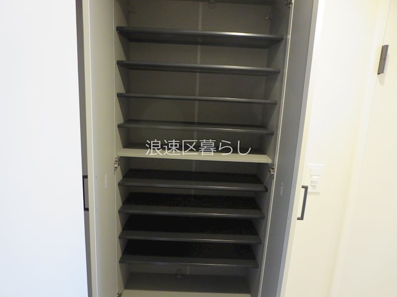 THE  MUSIC  COURT その他