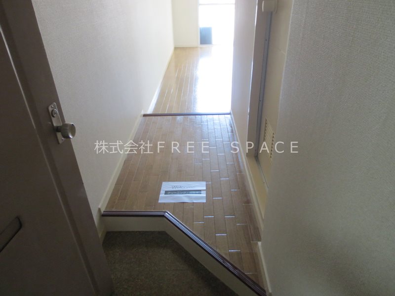 メゾンアクティ 玄関