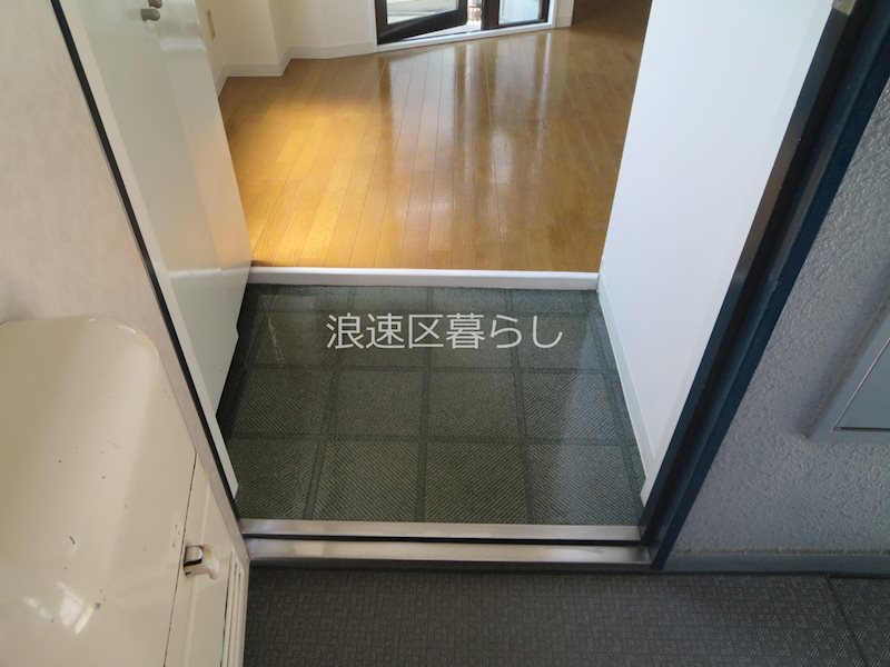 アップシティ1989 玄関