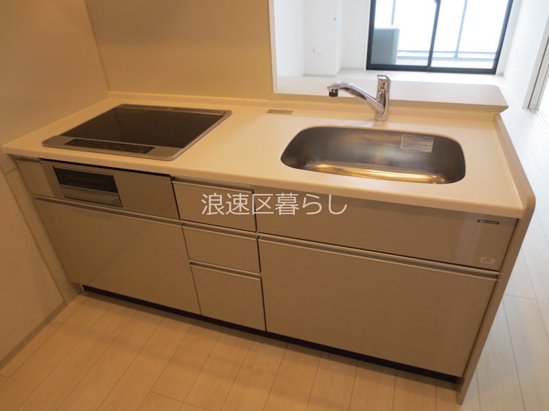 esteOeste難波元町 キッチン