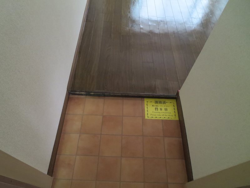 ビジタル浪速3 玄関