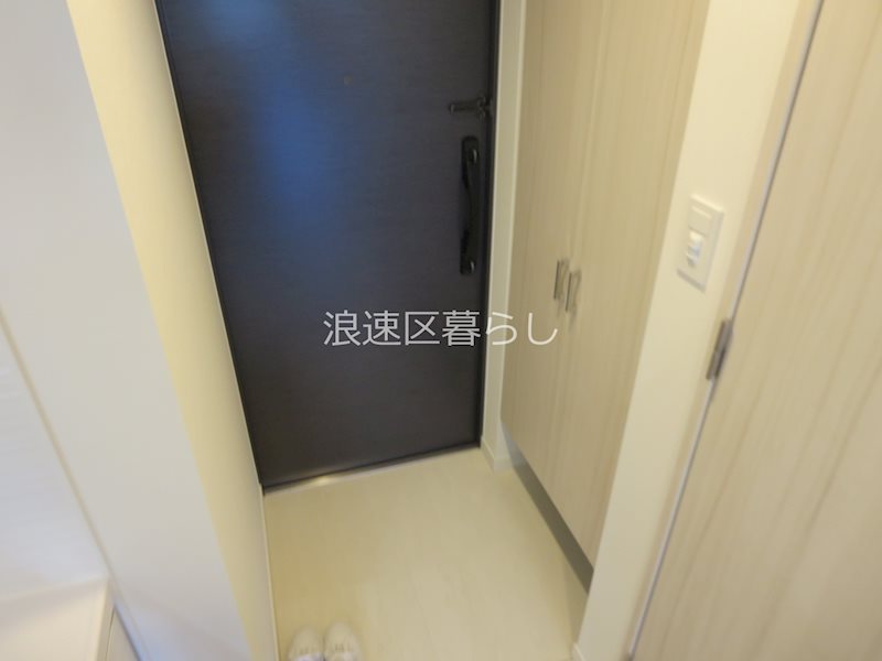 S-RESIDENCE難波大国町Deux 玄関