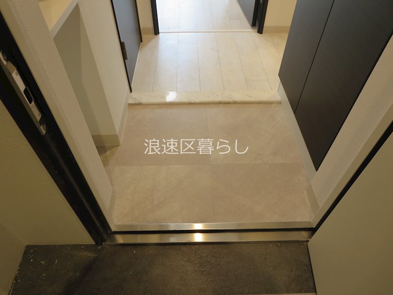 エステムコート難波Ⅵエント 玄関
