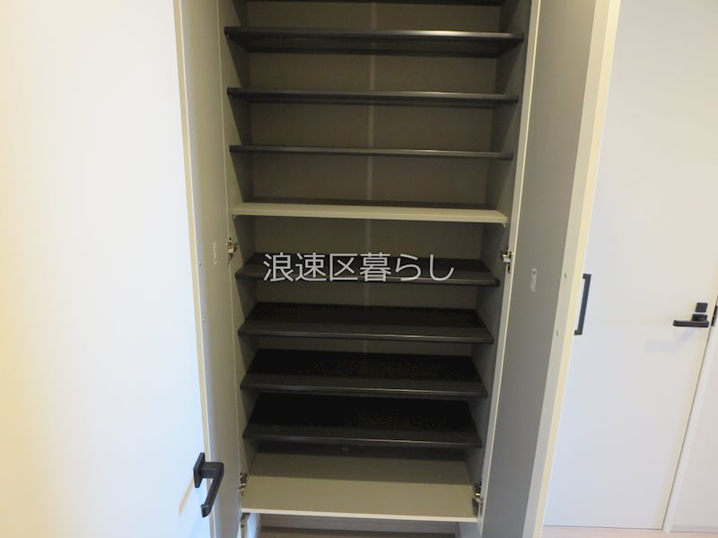 THE  MUSIC  COURT その他