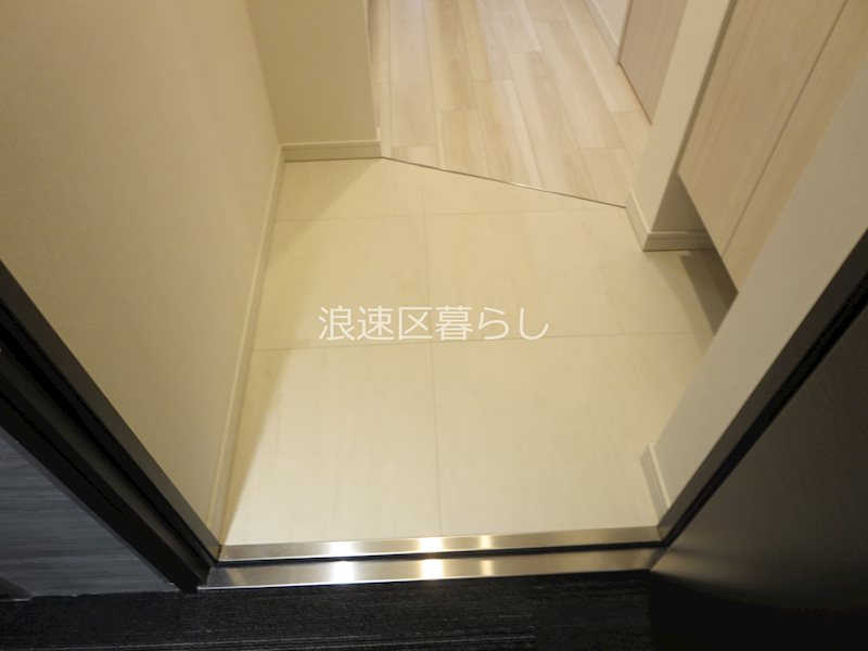 S-RESIDENCE難波大国町Deux 玄関