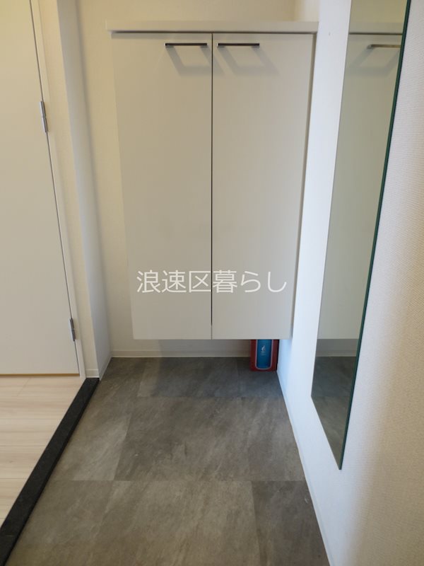 エスグランデ難波サウス 玄関