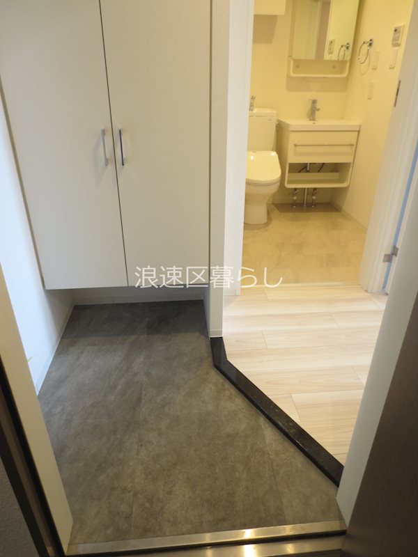 エスグランデ難波サウス 玄関