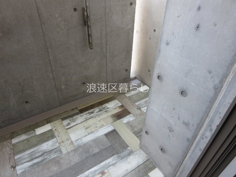 Wolf Pack Apartment その他