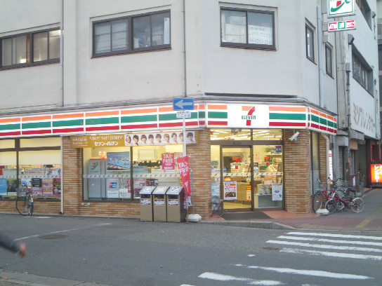 オーデ・ブルージュ コンビニ