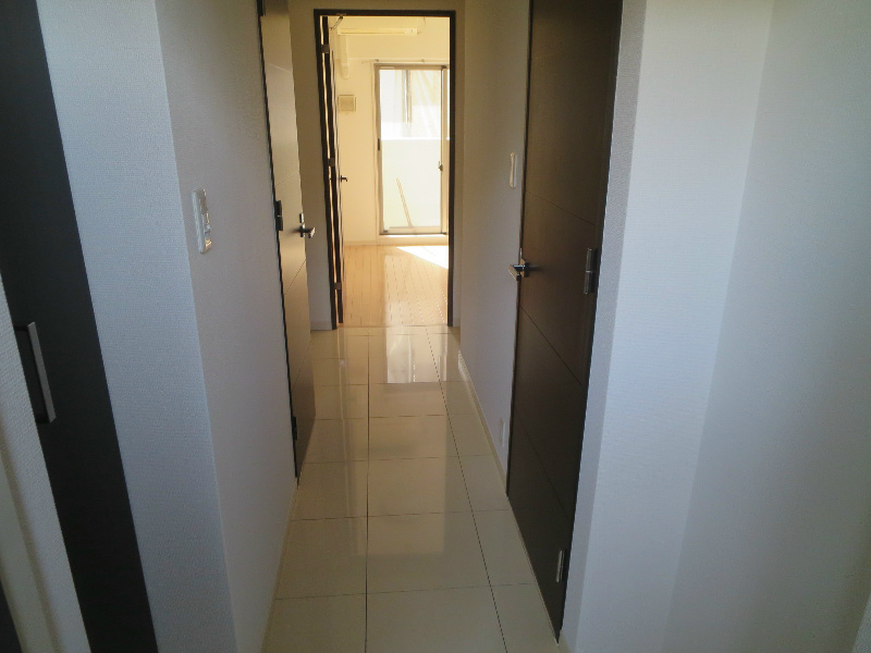 S-RESIDENCE NAMBA VIALE 玄関