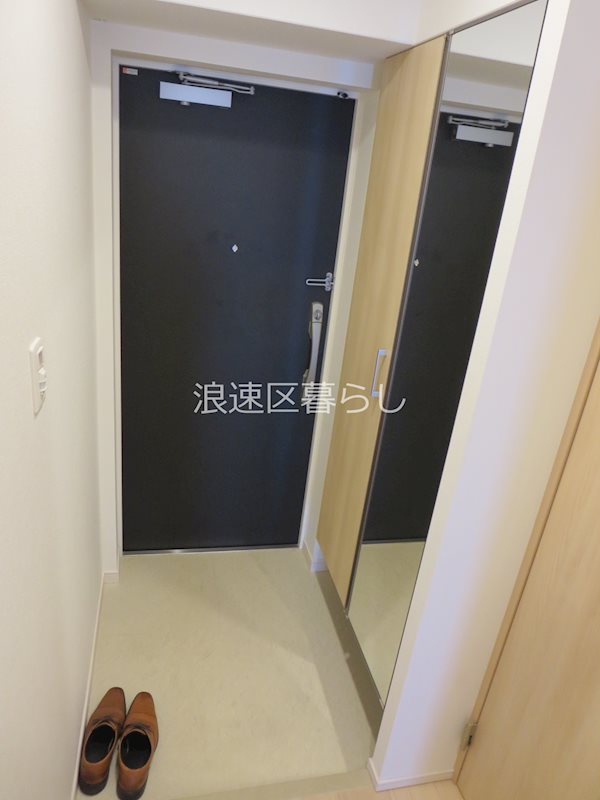 スプランディッド難波WESTⅡ 玄関