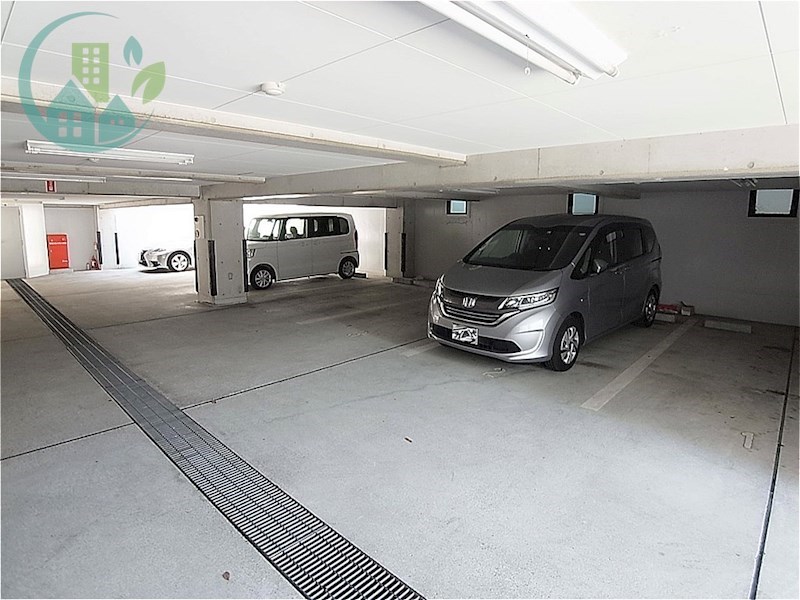 エスペラール御影 駐車場