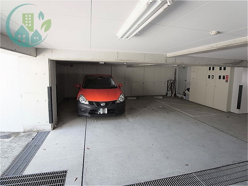 エスペラール御影 駐車場