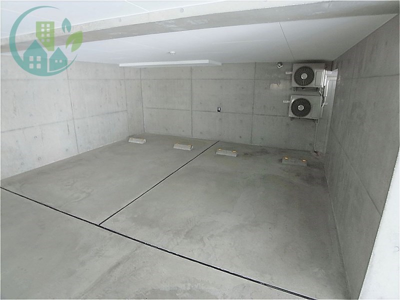エカルラート青谷 駐車場