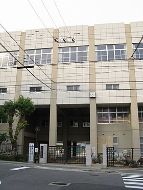 フロレセール南六甲 中学校