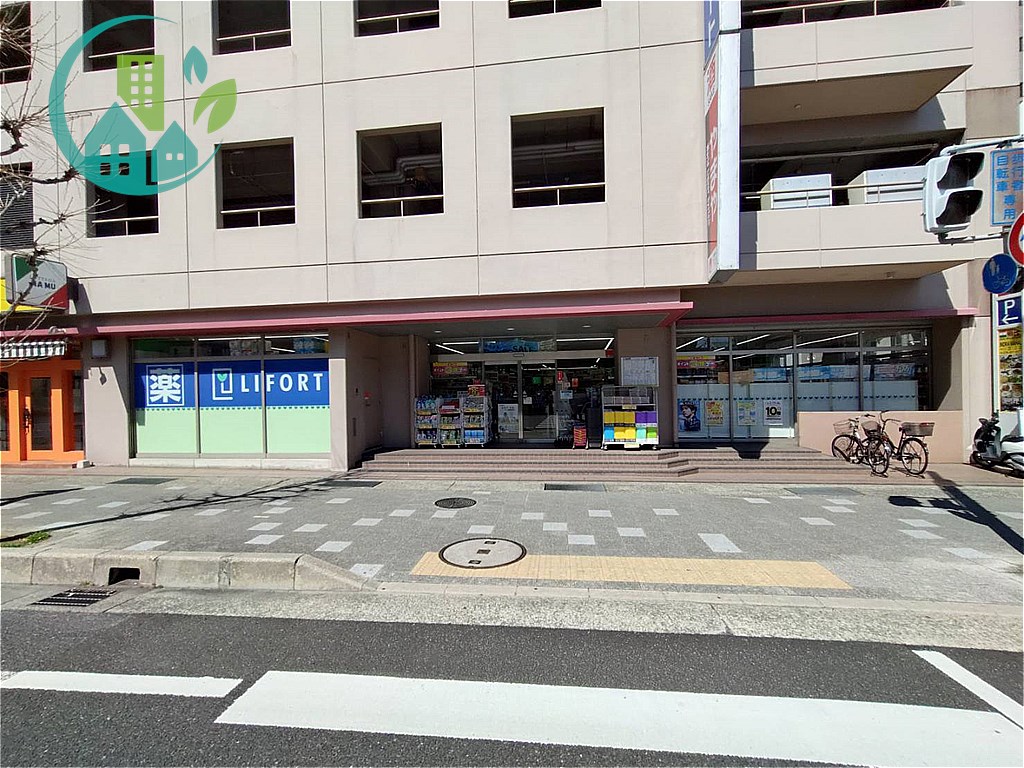 アコーレ六甲I ドラッグストア