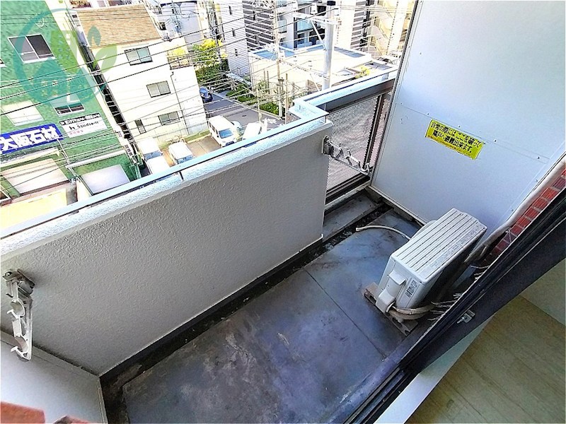 石屋川ロイヤルハイツ ベランダ