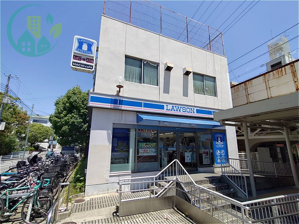 レオパレスブルーバリー コンビニ